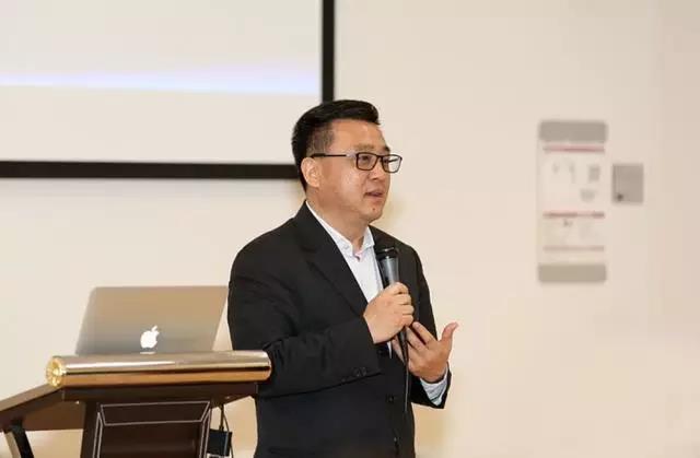 張亞勤談青年抉擇“想想五年或十年后的自己”